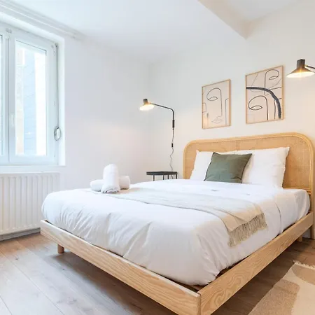 Beautiful Renovated Appart In The Center Of Apartment *