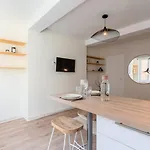 Beautiful Renovated In The Center Of Lejlighed